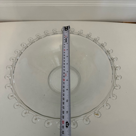 Large glass serving bowl with curly edge - Picture 2 of 5
